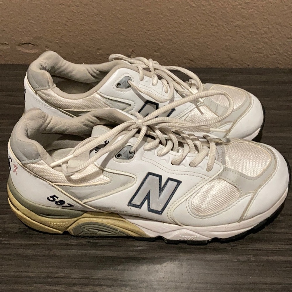 New Balance 587 Susan G Komen Fight Breast Cancer